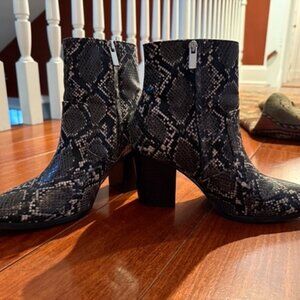 Steve Madden Boots Size 8